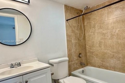 Copropriété à vendre à Lauderhill, Floride: 2 chambres, 111.48 m2 № 2004964 - photo 13