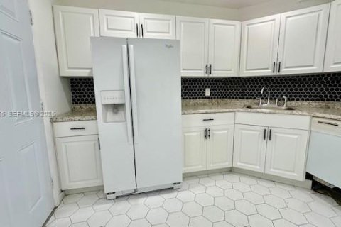 Copropriété à vendre à Lauderhill, Floride: 2 chambres, 111.48 m2 № 2004964 - photo 7