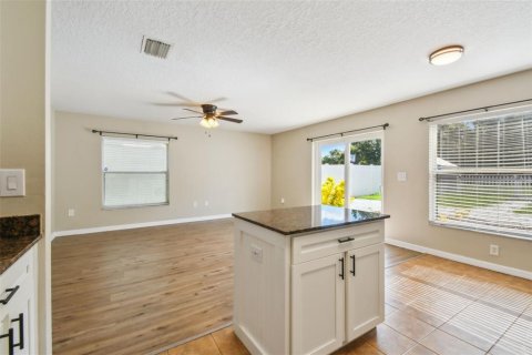 House in Gibsonton, Florida 4 bedrooms, 190.45 sq.m. № 1847092 - photo 20
