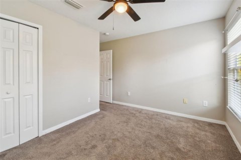 House in Gibsonton, Florida 4 bedrooms, 190.45 sq.m. № 1847092 - photo 23