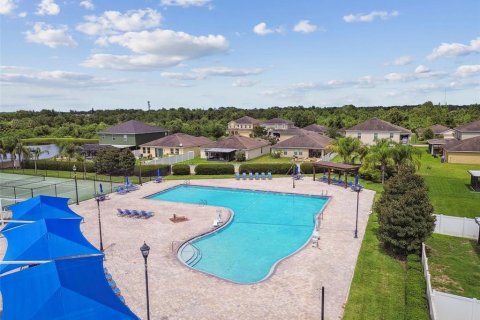 House in Gibsonton, Florida 4 bedrooms, 190.45 sq.m. № 1847092 - photo 26