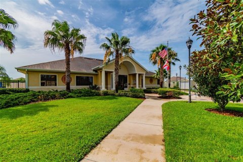 House in Gibsonton, Florida 4 bedrooms, 190.45 sq.m. № 1847092 - photo 28