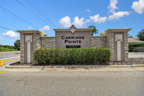 House in Gibsonton, Florida 4 bedrooms, 190.45 sq.m. № 1847092 - photo 30