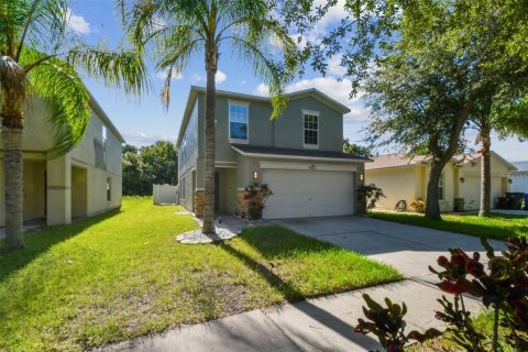 House in Gibsonton, Florida 4 bedrooms, 190.45 sq.m. № 1847092 - photo 5
