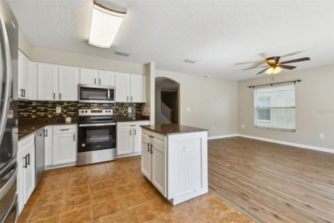 House in Gibsonton, Florida 4 bedrooms, 190.45 sq.m. № 1847092 - photo 19