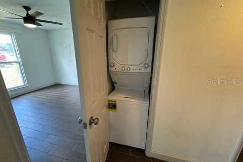 Condominio en alquiler en Orlando, Florida, 2 dormitorios, 78.97 m2 № 2283794 - foto 9