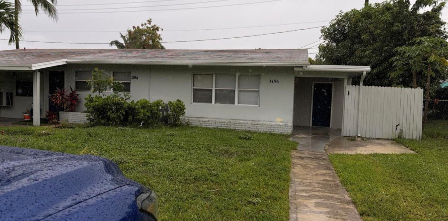 Villa ou maison à Lake Worth, Floride 3 chambres, 161.28 m2 № 2084586