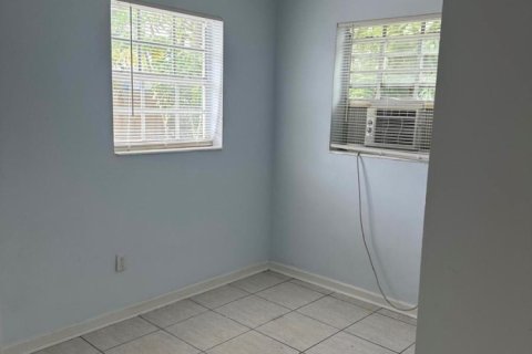 Villa ou maison à louer à Lake Worth, Floride: 3 chambres, 161.28 m2 № 2084586 - photo 7