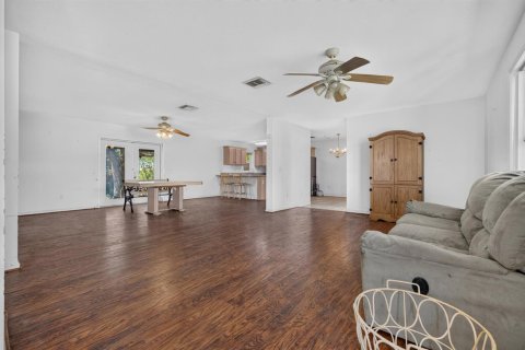 Casa en venta en Okeechobee, Florida, 3 dormitorios, 166.48 m2 № 2087921 - foto 4