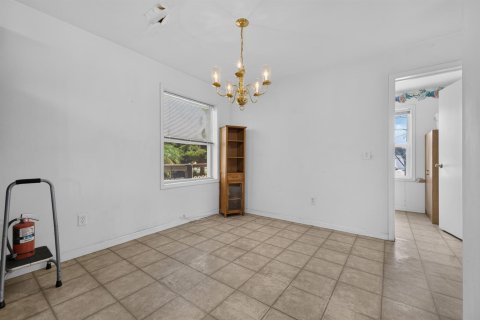 Casa en venta en Okeechobee, Florida, 3 dormitorios, 166.48 m2 № 2087921 - foto 12