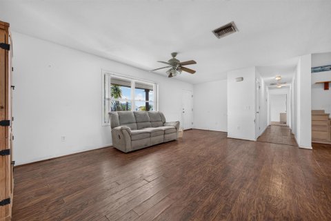 Casa en venta en Okeechobee, Florida, 3 dormitorios, 166.48 m2 № 2087921 - foto 6