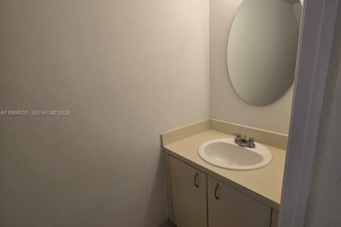 Condominio en alquiler en Miami, Florida, 2 dormitorios, 95.69 m2 № 2031877 - foto 8