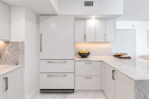 Copropriété à vendre à Miami Beach, Floride: 2 chambres № 2421394 - photo 9