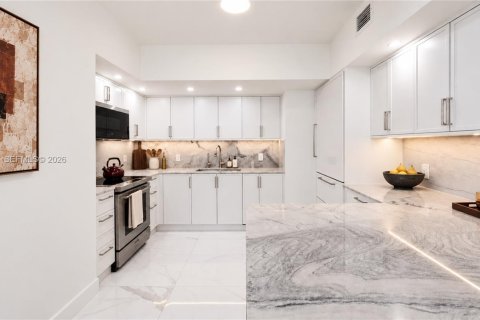 Copropriété à vendre à Miami Beach, Floride: 2 chambres № 2421394 - photo 6