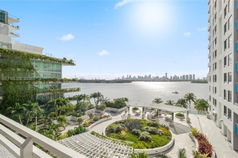 Copropriété à vendre à Miami Beach, Floride: 2 chambres № 2421394 - photo 11