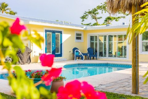 House in St. Lucie, Florida 3 bedrooms, 200.02 sq.m. № 2069109 - photo 29