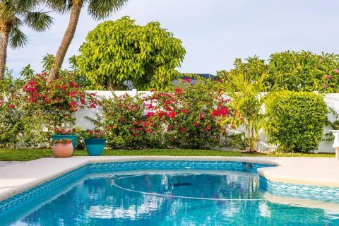 House in St. Lucie, Florida 3 bedrooms, 200.02 sq.m. № 2069109 - photo 28