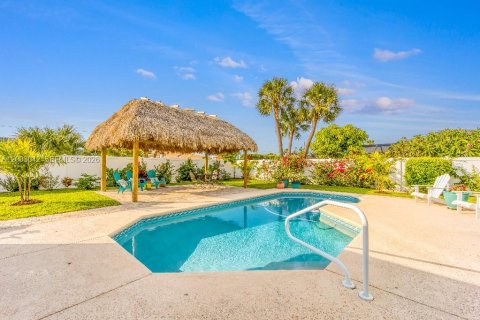 House in St. Lucie, Florida 3 bedrooms, 200.02 sq.m. № 2069109 - photo 27