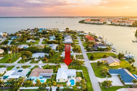 House in St. Lucie, Florida 3 bedrooms, 200.02 sq.m. № 2069109 - photo 4