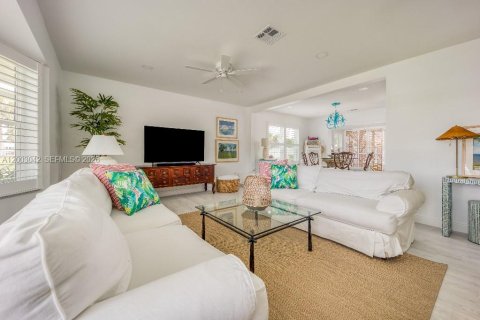 House in St. Lucie, Florida 3 bedrooms, 200.02 sq.m. № 2069109 - photo 21