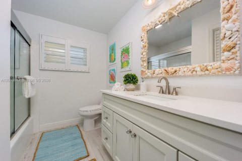 House in St. Lucie, Florida 3 bedrooms, 200.02 sq.m. № 2069109 - photo 26