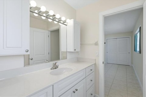 House in Nokomis, Florida 2 bedrooms, 103.68 sq.m. № 2095651 - photo 14