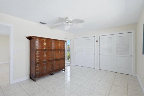 House in Nokomis, Florida 2 bedrooms, 103.68 sq.m. № 2095651 - photo 12