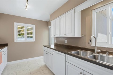 House in Nokomis, Florida 2 bedrooms, 103.68 sq.m. № 2095651 - photo 10