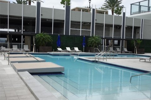 Снять в аренду кондоминиум в Майами, Флорида 1 спальня, 71.16м2, № 1999086 - фото 16