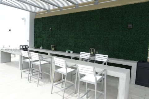 Снять в аренду кондоминиум в Майами, Флорида 1 спальня, 71.16м2, № 1999086 - фото 23