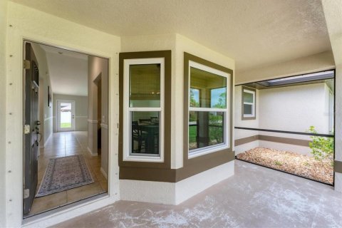 House in North Port, Florida 3 bedrooms, 152.27 sq.m. № 1806933 - photo 2
