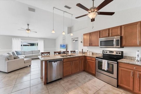 House in North Port, Florida 3 bedrooms, 152.27 sq.m. № 1806933 - photo 7