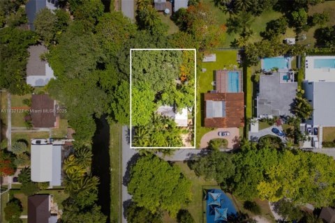 House in Miami, Florida 2 bedrooms, 123.28 sq.m. № 1940638 - photo 16