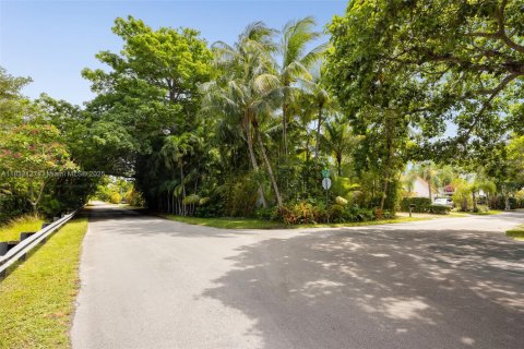 House in Miami, Florida 2 bedrooms, 123.28 sq.m. № 1940638 - photo 12