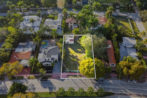 Terreno en Miami Beach, Florida № 2029640