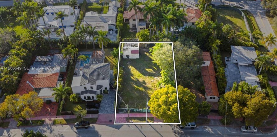 Terreno en Miami Beach, Florida № 2029640