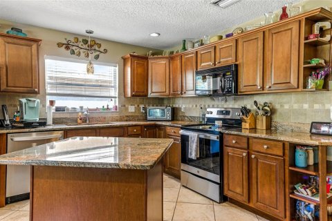 Villa ou maison à vendre à Tampa, Floride: 4 chambres, 196.4 m2 № 1909872 - photo 12