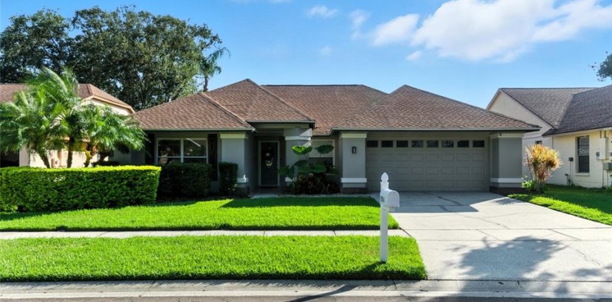 Villa ou maison à Tampa, Floride 4 chambres, 196.4 m2 № 1909872