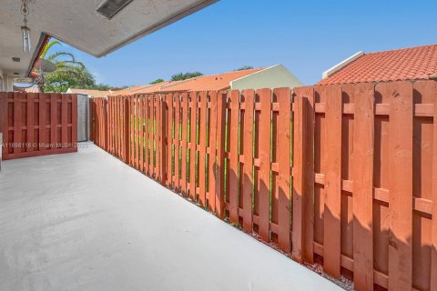 Adosado en venta en Cooper City, Florida, 3 dormitorios, 127.93 m2 № 1951771 - foto 28