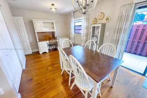 Adosado en venta en Cooper City, Florida, 3 dormitorios, 127.93 m2 № 1951771 - foto 15