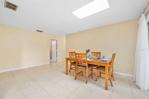 Villa ou maison à vendre à Ormond Beach, Floride: 3 chambres, 139.82 m2 № 1918337 - photo 16