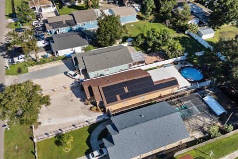 House in Tampa, Florida 4 bedrooms, 261.98 sq.m. № 2416814 - photo 5