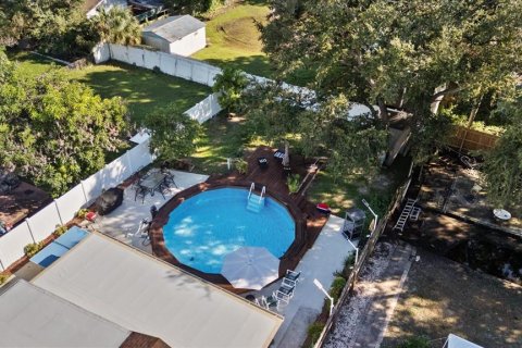 House in Tampa, Florida 4 bedrooms, 261.98 sq.m. № 2416814 - photo 6