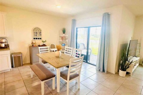 Casa en alquiler en Palm Bay, Florida, 4 dormitorios, 170.01 m2 № 1911884 - foto 9