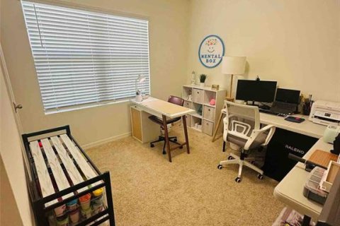 Casa en alquiler en Palm Bay, Florida, 4 dormitorios, 170.01 m2 № 1911884 - foto 5