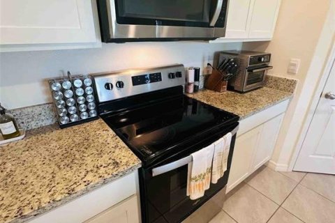 Casa en alquiler en Palm Bay, Florida, 4 dormitorios, 170.01 m2 № 1911884 - foto 11