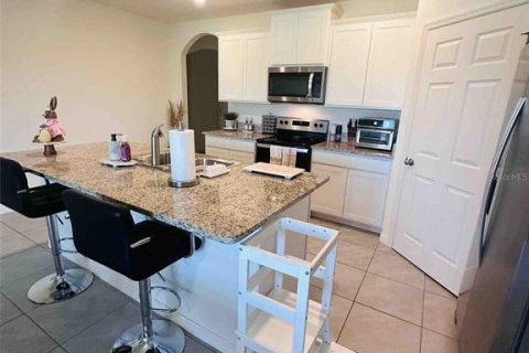 Casa en alquiler en Palm Bay, Florida, 4 dormitorios, 170.01 m2 № 1911884 - foto 10