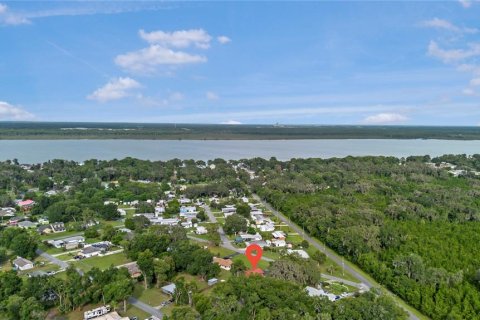 House in Lake Panasoffkee, Florida 2 bedrooms, 135.92 sq.m. № 1810546 - photo 5
