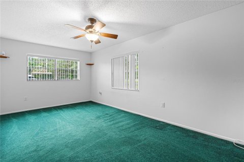 House in Lake Panasoffkee, Florida 2 bedrooms, 135.92 sq.m. № 1810546 - photo 21
