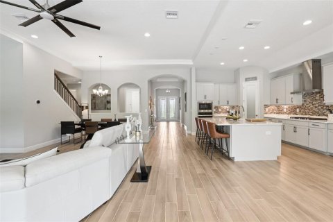 House in Apollo Beach, Florida 5 bedrooms, 298.87 sq.m. № 1826123 - photo 9